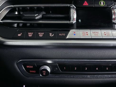 Used 2022 BMW X7 M50i image 46