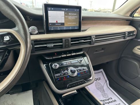 Used 2021 Lincoln Corsair Reserve image 36