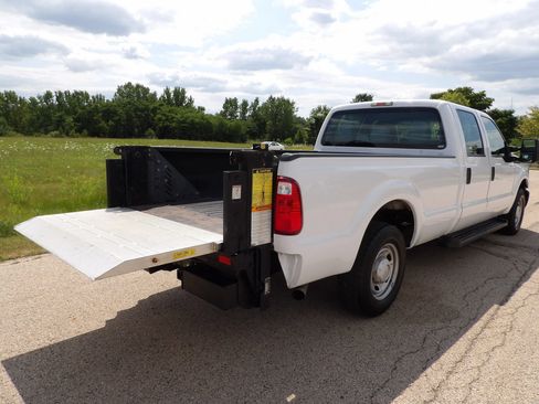 Used 2016 Ford F250 XL w/ Camper Package RWD image 8