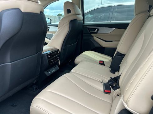 Used 2023 Acura MDX FWD image 9