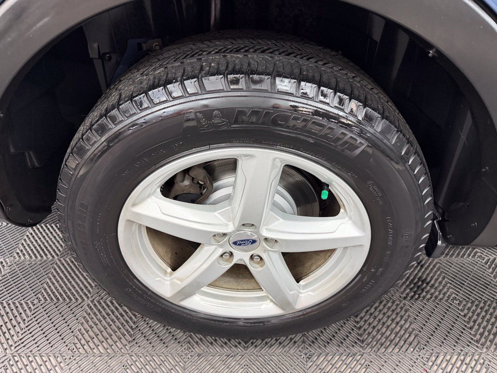 Used 2018 Ford Explorer XLT FWD image 19