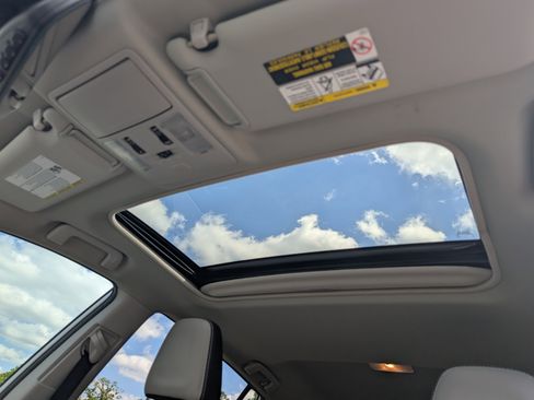 Used 2018 Toyota RAV4 Platinum FWD image 15