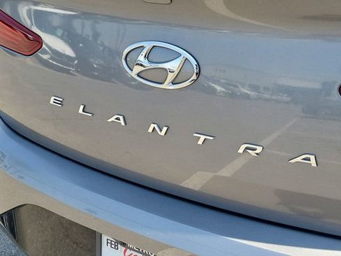 Used 2019 Hyundai Elantra Limited w/ Ultimate Package 02 FWD image 31