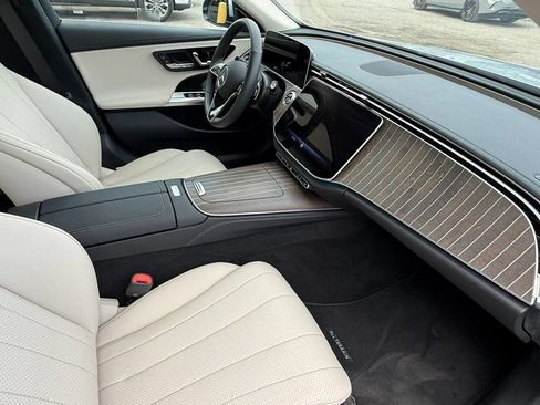Used 2024 Mercedes-Benz E 450 4MATIC All-Terrain Wagon w/ Digital Light Package image 42