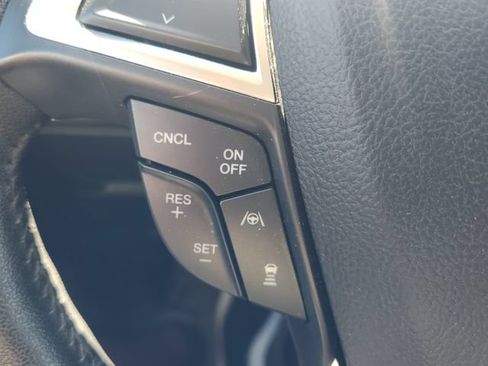 Used 2021 Ford Edge SEL AWD/4WD image 30