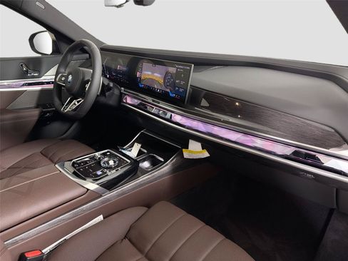 New 2026 BMW 750e xDrive AWD/4WD image 24