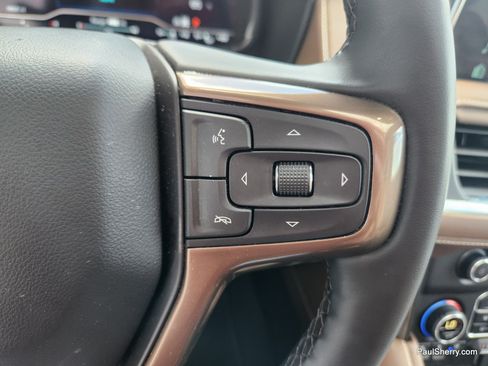 Used 2024 Chevrolet Suburban High Country AWD/4WD image 33