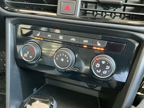 Used 2025 Volkswagen Taos S image 16