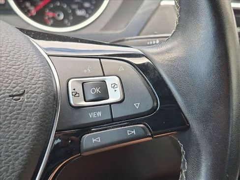 Used 2021 Volkswagen Tiguan SE R-Line AWD/4WD image 12