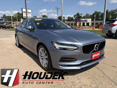 Used 2017 Volvo S90 T6 Momentum w/ Climate Package