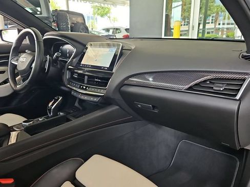 Used 2023 Cadillac CT5 V w/ Premium Package RWD image 29