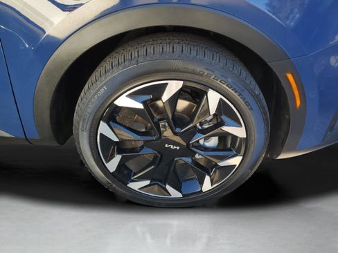 Certified 2024 Kia Sorento SX image 6