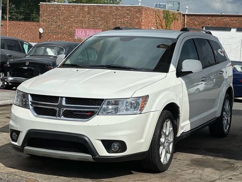 Used 2014 Dodge Journey Limited w/ Flexible Seating Group FWD image 2