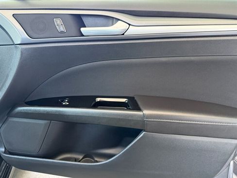 Used 2015 Ford Fusion SE FWD image 27
