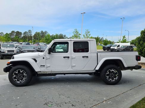 New 2026 Jeep Gladiator Sport image 4