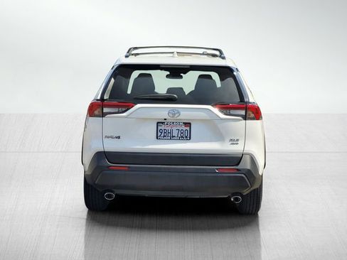 Used 2022 Toyota RAV4 XLE w/ XLE Grade Weather Package image 5