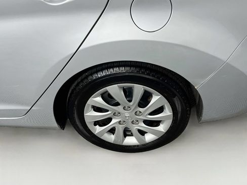 Used 2012 Hyundai Elantra GLS w/ Comfort Pkg 2 FWD image 22