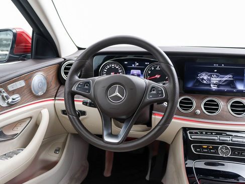 Used 2017 Mercedes-Benz E 300 image 20