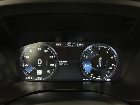 Used 2020 Volvo XC60 T6 Momentum image 14