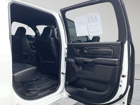 Used 2022 RAM 1500 Limited AWD/4WD image 13
