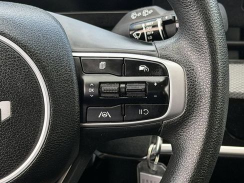 Used 2024 Kia Sportage LX image 14
