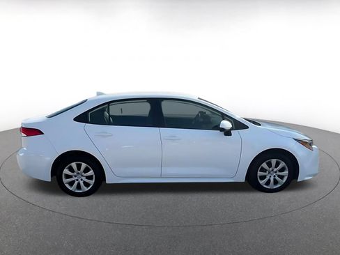 Used 2025 Toyota Corolla LE FWD image 13