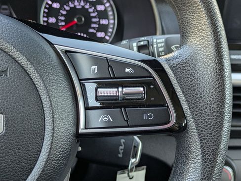 Used 2023 Kia Forte LXS image 15