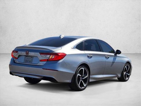 Used 2018 Honda Accord Sport image 5