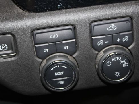 Used 2024 Chevrolet Silverado 1500 LT w/ Protection Package AWD/4WD image 24