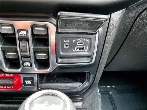 Used 2020 Jeep Wrangler Unlimited Rubicon AWD/4WD image 26