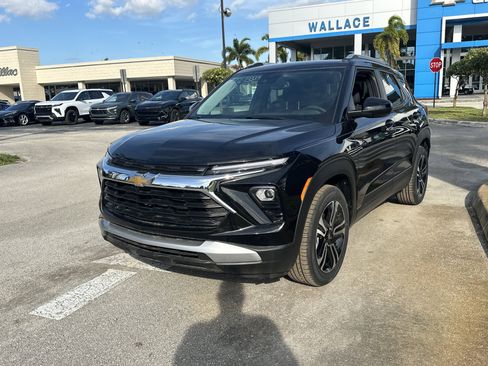 New 2026 Chevrolet TrailBlazer LT w/ Convenience Package image 2