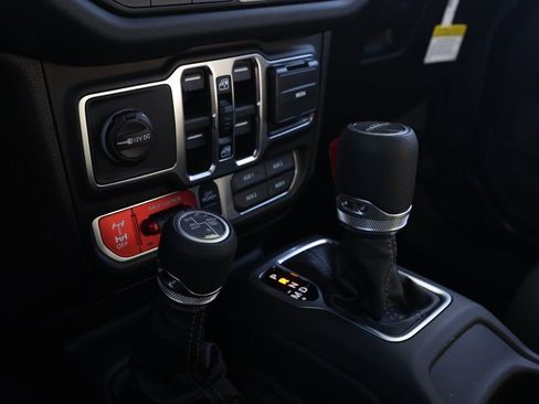 New 2026 Jeep Gladiator Mojave image 30