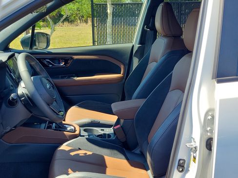 Certified 2025 Subaru Forester Touring AWD/4WD image 22