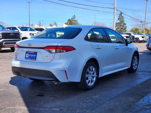 Used 2024 Toyota Corolla LE FWD image 5