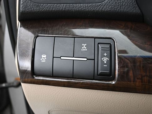 Used 2014 Kia Sorento LX image 12