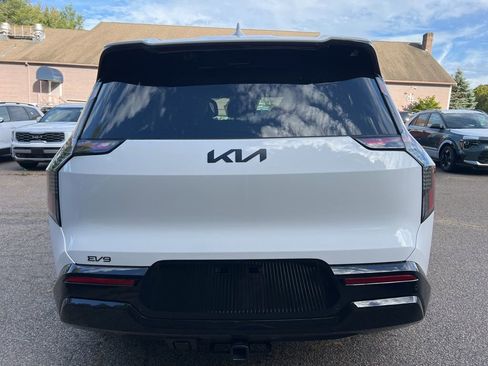 New 2026 Kia EV9 Land w/ Nightfall Edition Package AWD/4WD image 3
