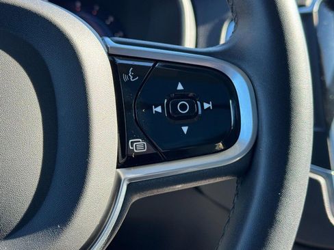 Used 2023 Volvo XC90 B6 Core w/ Protection Package Premier image 19