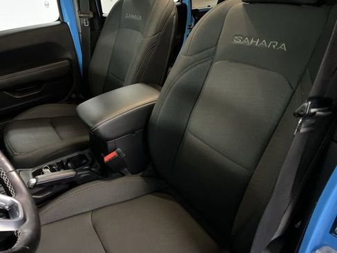 Used 2021 Jeep Wrangler Unlimited Sahara AWD/4WD image 19