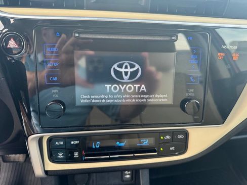 Used 2017 Toyota Corolla LE FWD image 11