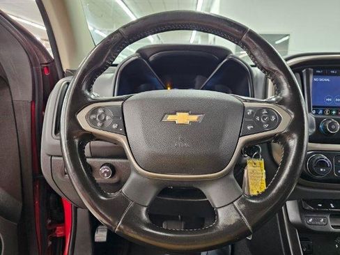 Used 2019 Chevrolet Colorado Z71 AWD/4WD image 16