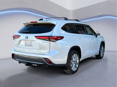 Used 2021 Toyota Highlander Limited AWD/4WD image 6