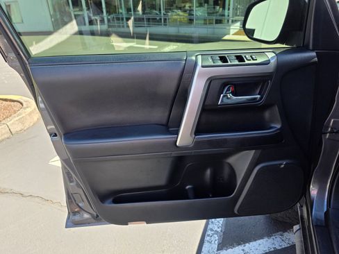 Used 2019 Toyota 4Runner SR5 Premium AWD/4WD image 10
