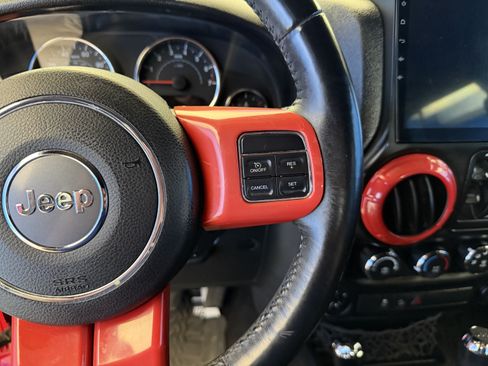 Used 2017 Jeep Wrangler Unlimited Sport w/ Quick Order Package 24S AWD/4WD image 16