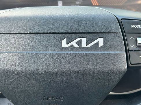 Used 2025 Kia K4 FWD image 31