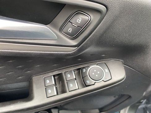 Used 2020 Ford Escape SE Sport image 18