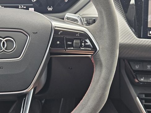 Used 2022 Audi RS e-tron GT image 28