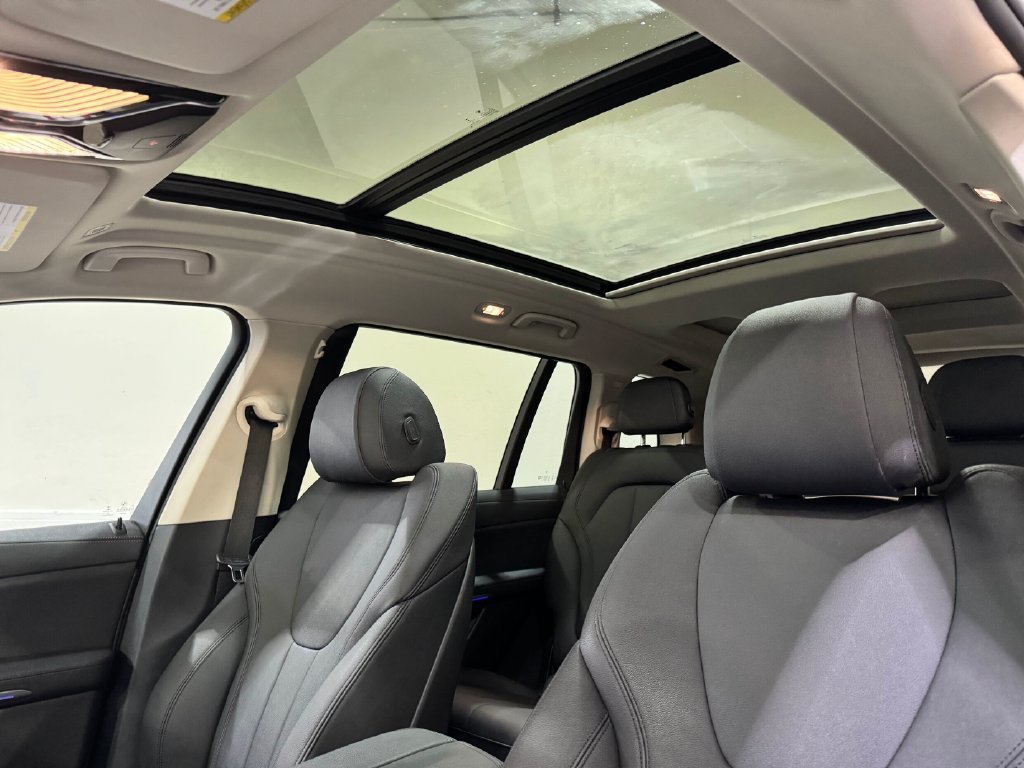 Used 2021 BMW X7 xDrive40i w/ Premium Package AWD/4WD image 24