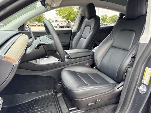 Used 2022 Tesla Model Y Performance AWD/4WD image 21