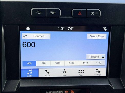 Used 2018 Ford F150 Lariat w/ Equipment Group 502A Luxury AWD/4WD image 29