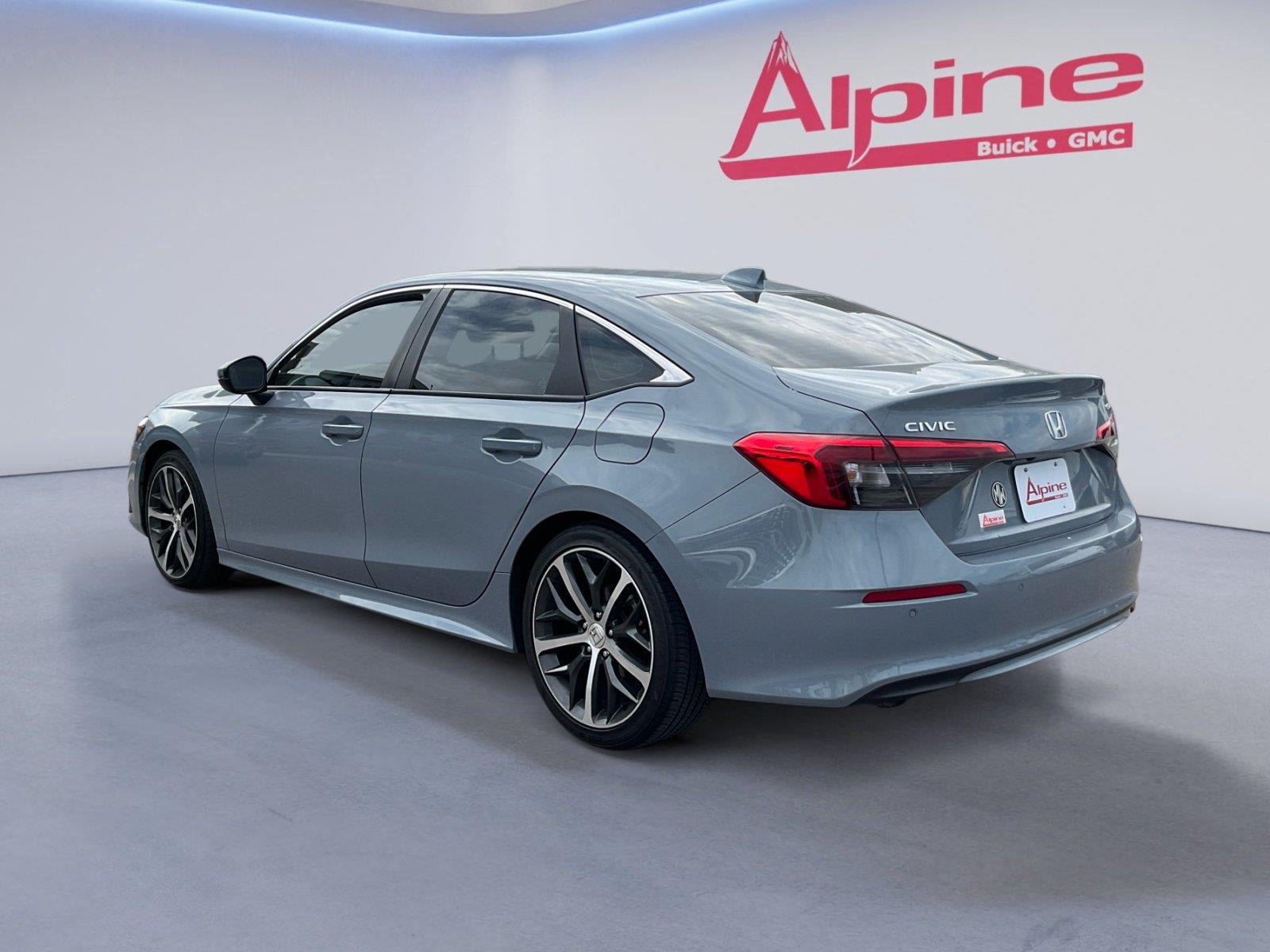 Used 2024 Honda Civic Touring image 3